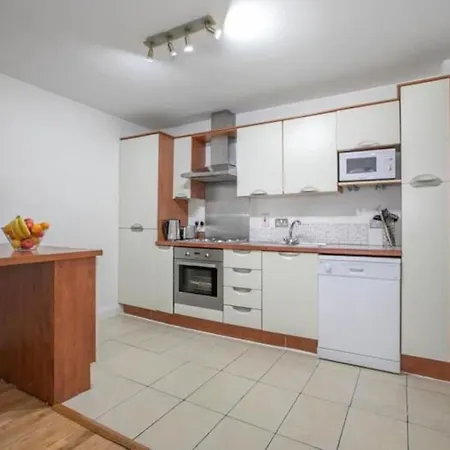 Lägenhet City Centre Mondern 1 Bed Apt - Sleeps 4 Open Booking